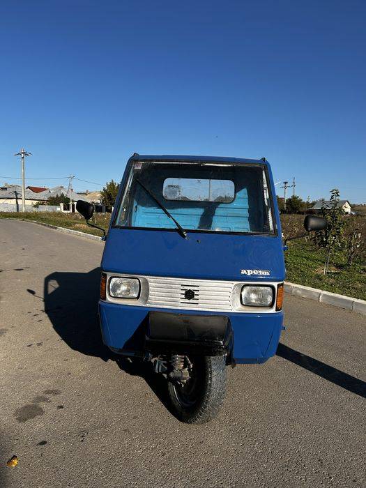 Piaggio Ape   703