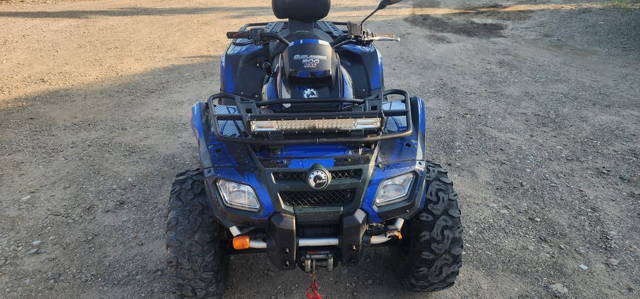 Vând can am 800max