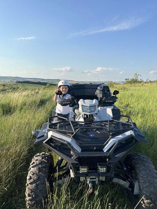 Polaris sportsman xp 1000s cu lama zapada