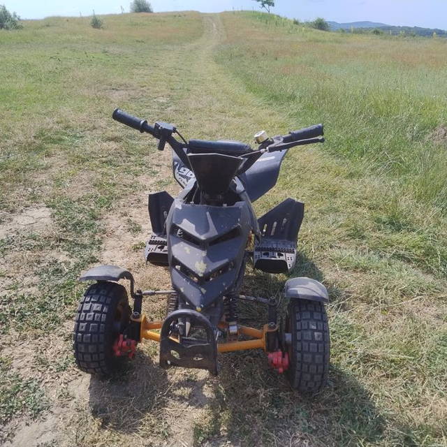 Vând ATV pt copii de 49cm