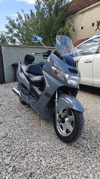 Vând Suzuki burgman 400