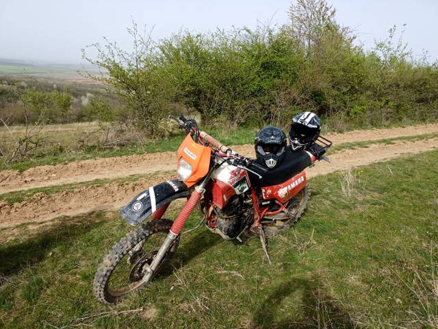 Vând cross yamaha