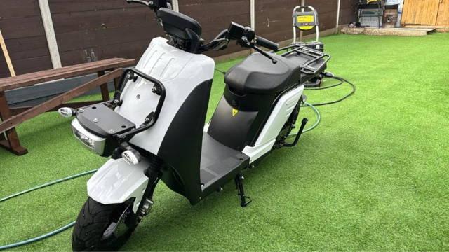 Vand scuter electric nou