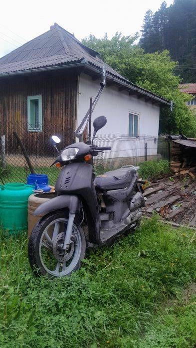 Vând scuter Honda