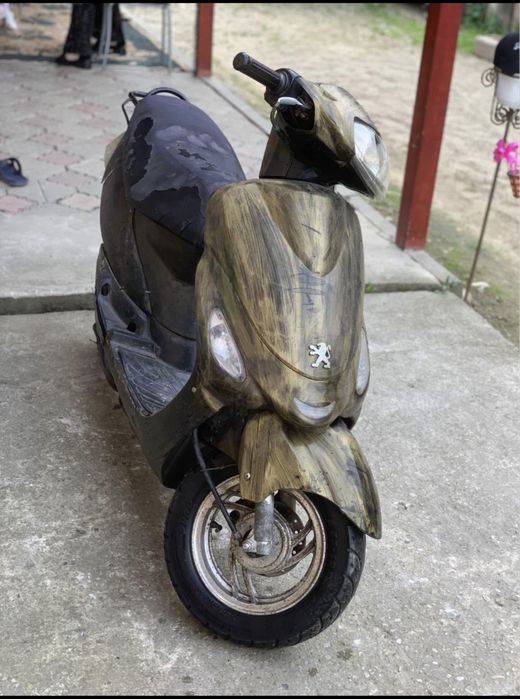 Vînd scuter pe benzina fara acte