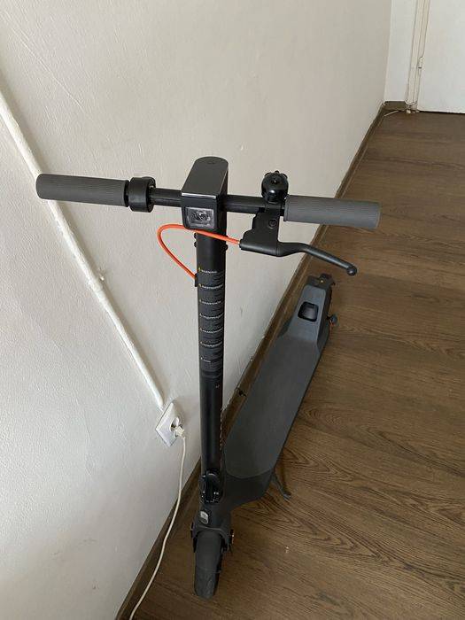 Vând trotineta electrica xiaomi 4 lite