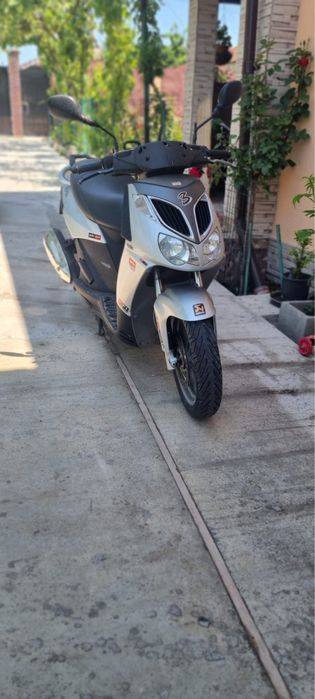 Aprilia sport city 250