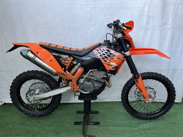 Ktm 250 exc-f . Vanzari si in rate! Enduro excf