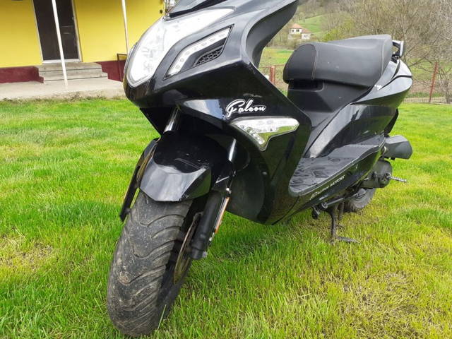 Vînd scuter ZNEN an 2019.49 cmc în acte. Set de 80 cmc.