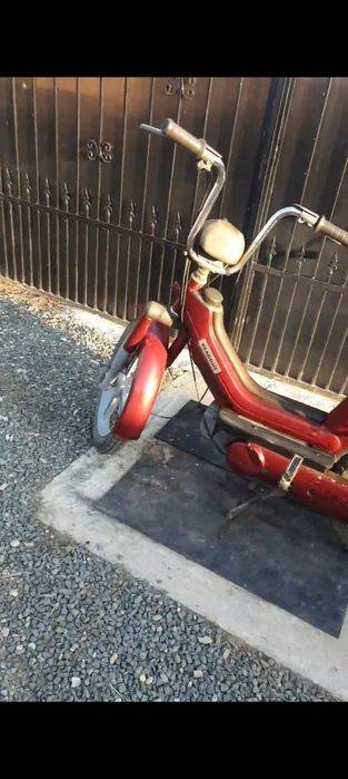 Vând Piaggio și cu acte în regulă mai multe detalii la telefon