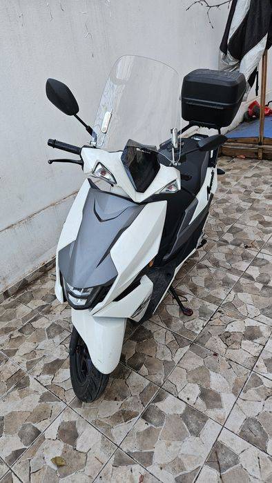 Vand scuter Suzuki Avenis 125 cmc