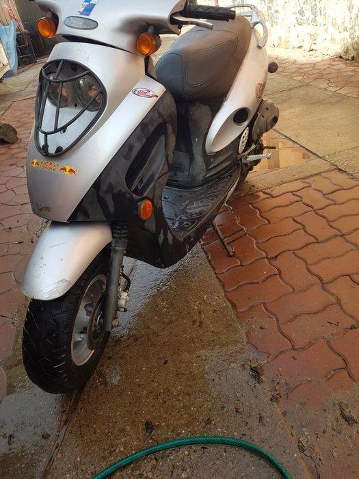 Dezmembrez ,piese scuter kymco 50cc,2t