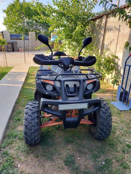 Vând ATV Adulți.