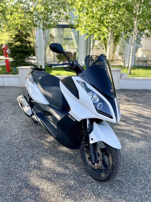 Kymco Downtown 300i 33CP (schimb cu motocicleta, 4x4, BMW E39)