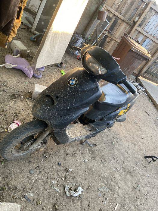 Vand scuter sau schimb cu atv