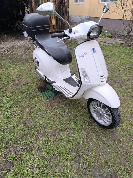 Scuter Vespa Sprint 50cc