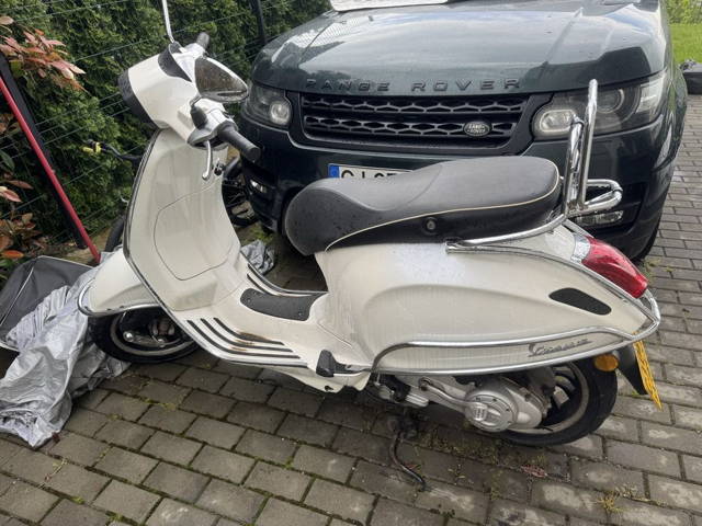 Piaggio vespa , fara permis