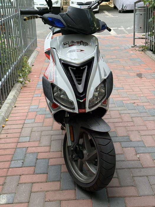 Aprilia SR 50 R Factory