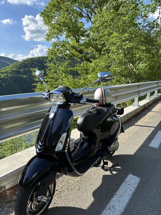 Vând Vespa Sprint 50cc, 2018, 1500 km!