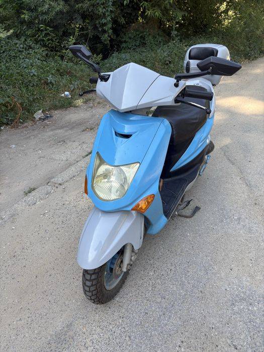 Vand scuter First Bike