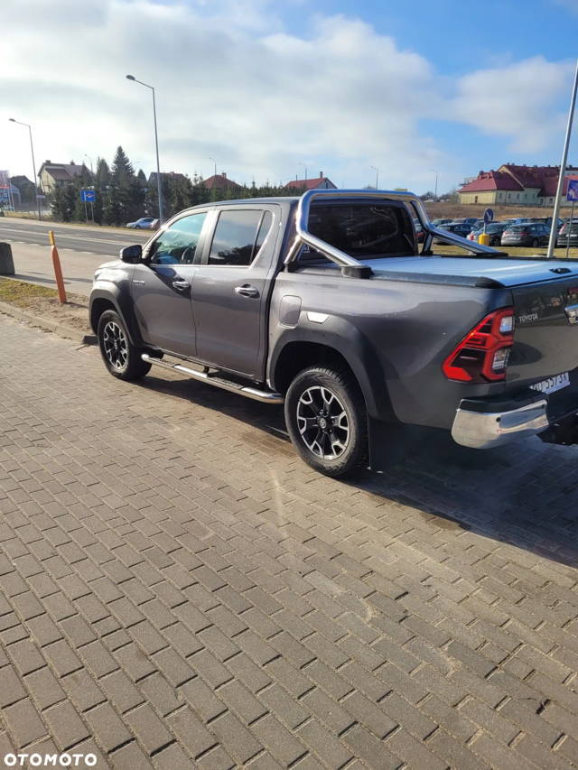 Toyota Hilux 2.8 D-4D Double Cab SR5 4x4