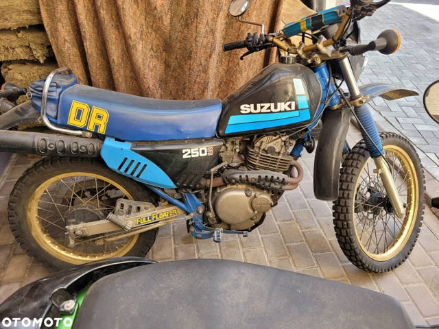 Suzuki DR