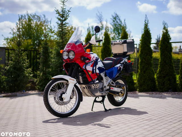 Honda XRV