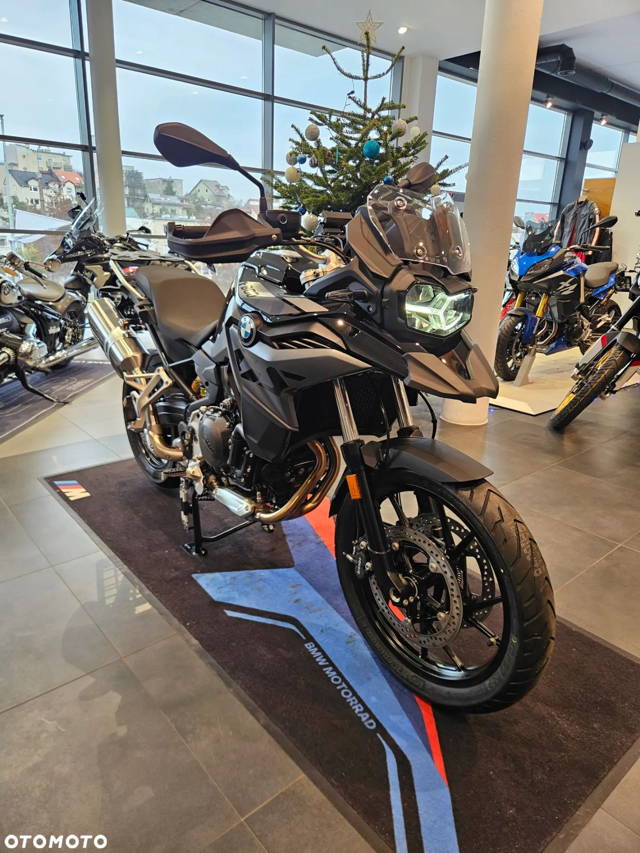 BMW F