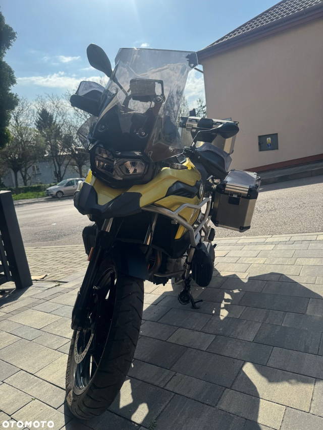 BMW F