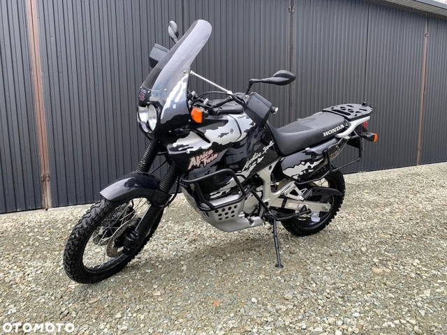 Honda XRV