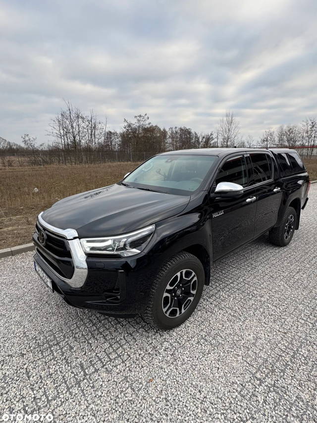 Toyota Hilux 2.8 D-4D Double Cab SR5 4x4