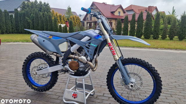 TM Cross