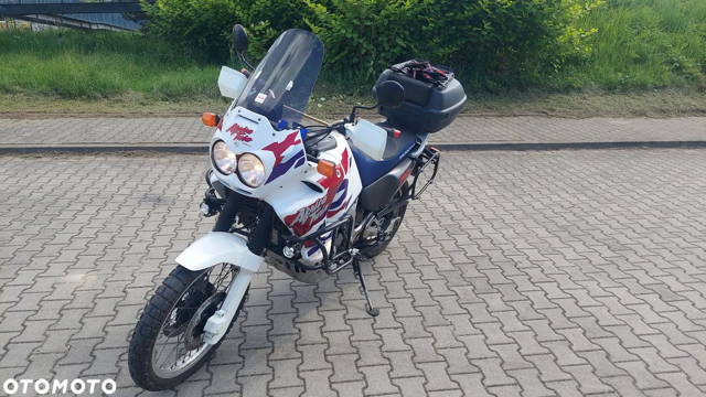 Honda XRV