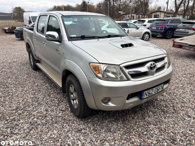 Toyota Hilux 2.5 D-4D DLX