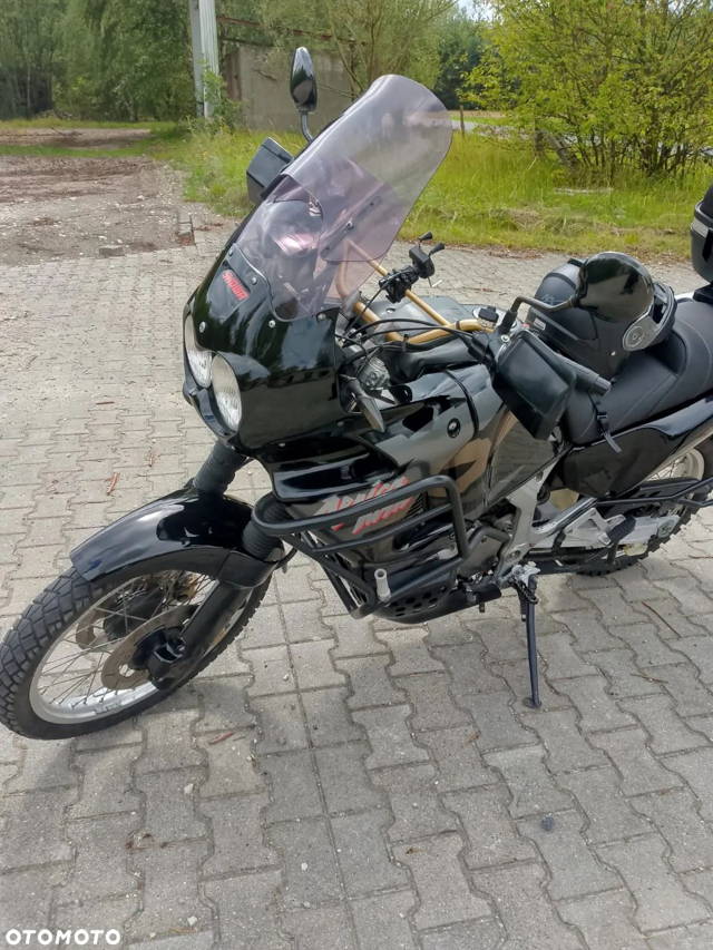 Honda XRV