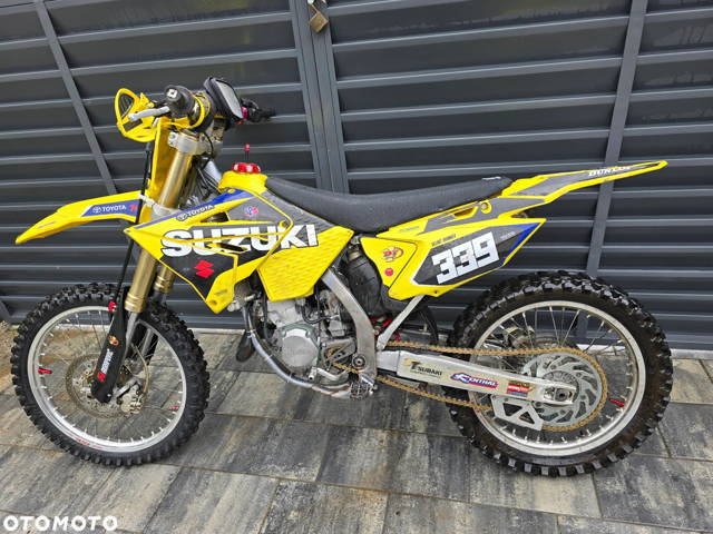 Suzuki RM