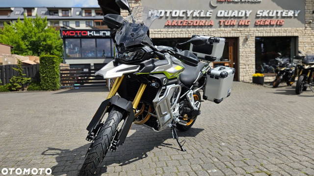 VOGE 900DSX