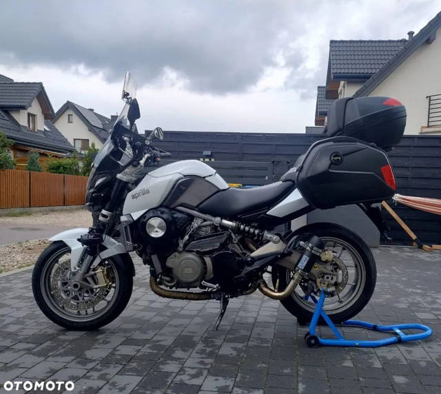 Aprilia Mana