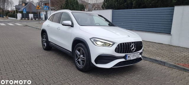 Mercedes-Benz GLA 250 4Matic 8G-DCT AMG Line Advanced Plus