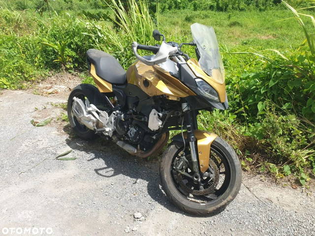 BMW F