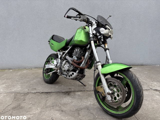 Suzuki DR