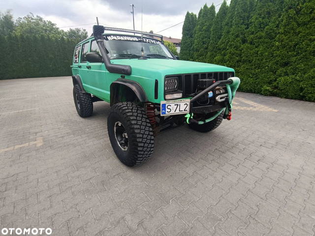 Jeep Cherokee