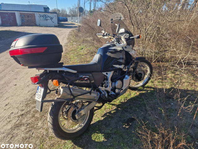 Honda XRV