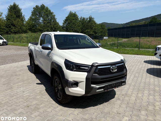 Toyota Hilux 2.8 D-4D Double Cab SR5 4x4