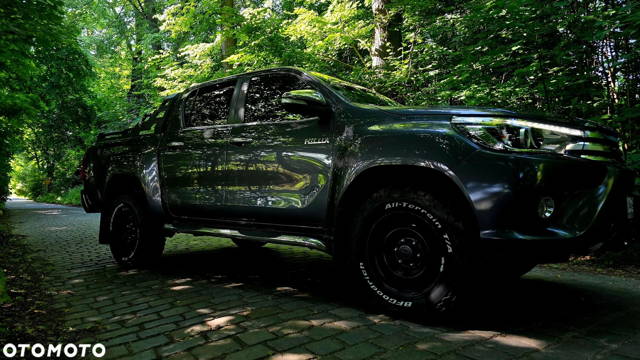 Toyota Hilux 2.4 D-4D Double Cab SR5 4x4