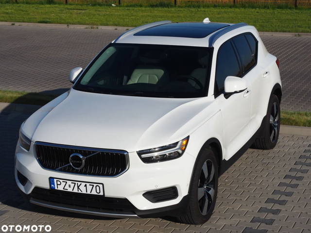 Volvo XC 40 T5 AWD Momentum