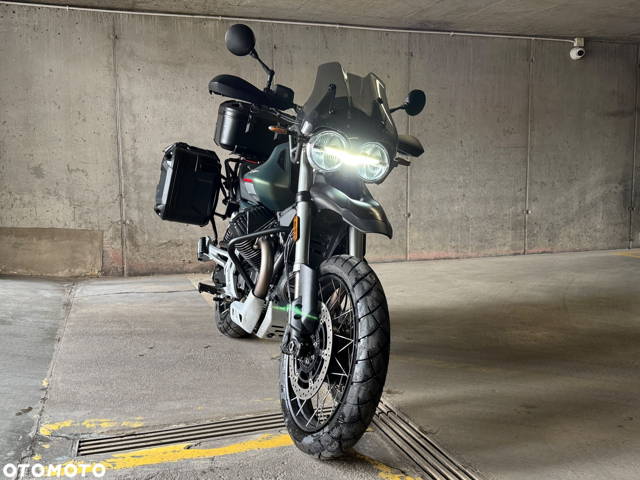 Moto Guzzi V85