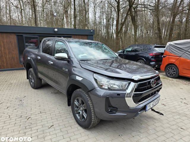 Toyota Hilux 2.4 D-4D Double Cab SR 4x4