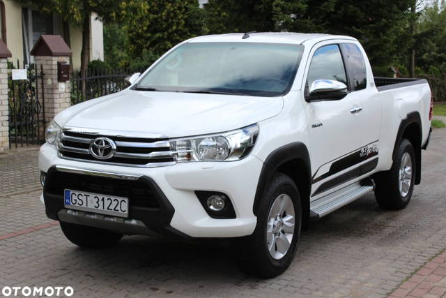 Toyota Hilux 2.4 D-4D Extra Cab DLX 4x4