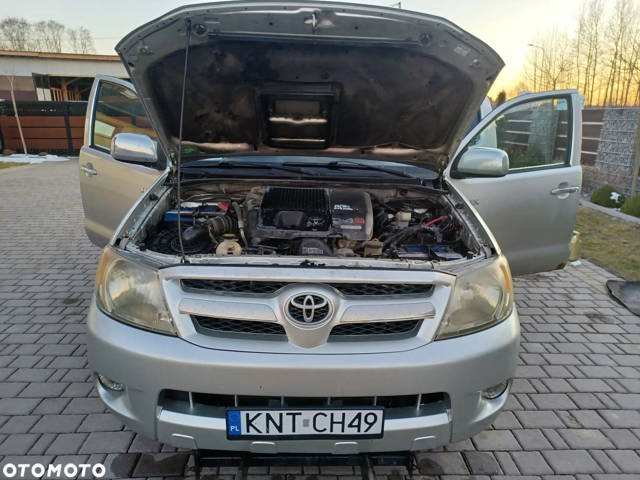 Toyota Hilux 2.5 D-4D DLX